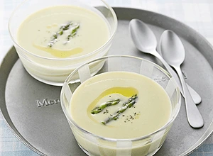 アスパラガスの冷製ポタージュ