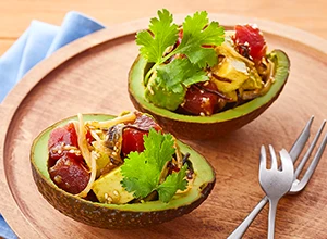 アボカドカップのアヒ・ポキ