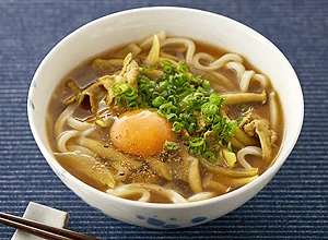 月見カレーうどん