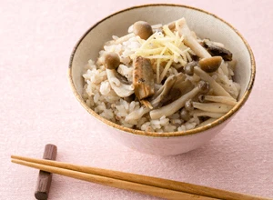 鰯缶ときのこの炊き込みご飯
