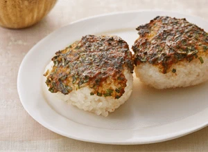 にら味噌焼きおにぎり