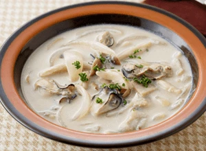 牡蠣とキノコのクリームシチュー