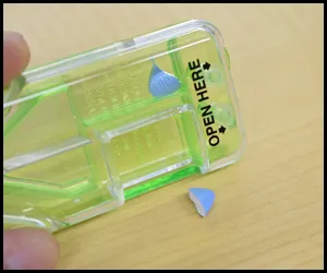 Step.6 カットした薬を取り出す