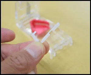 Step.1 セーフティロック装着手順1