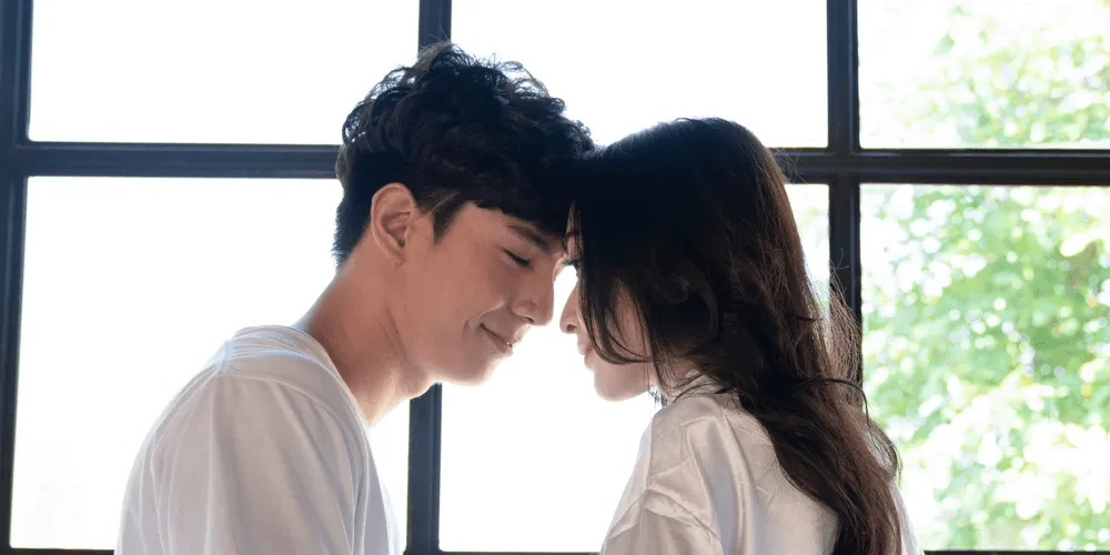 話合う男女